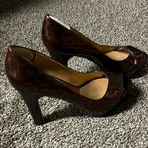 Elegant Brown Peep-Toe Heels